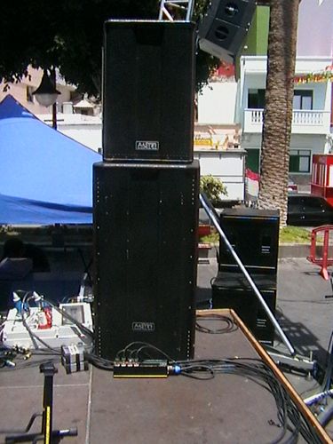 Montaje de sonido e iluminación de Radio Curbelo