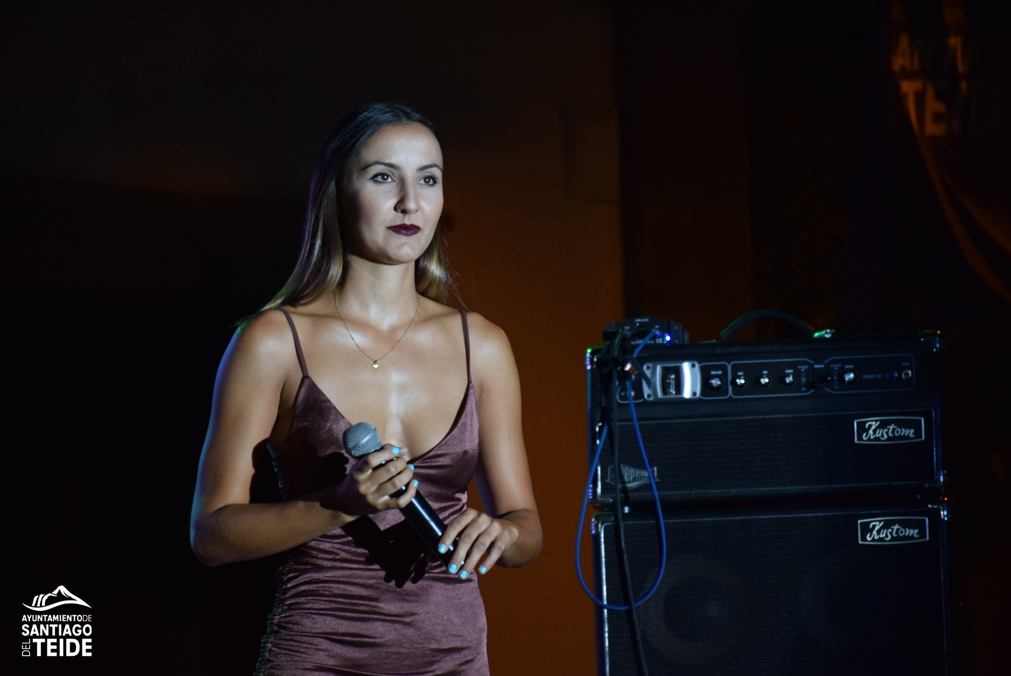 Montaje de sonido e iluminación de Radio Curbelo
