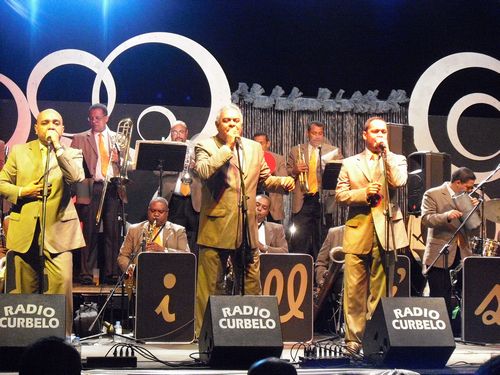 Montaje de sonido e iluminación de Radio Curbelo