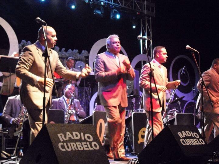 Montaje de sonido e iluminación de Radio Curbelo