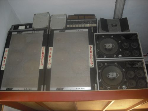 Montaje de sonido e iluminación de Radio Curbelo