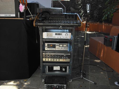 Montaje de sonido e iluminación de Radio Curbelo