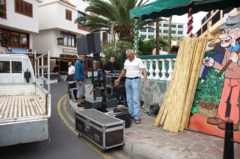Montaje de sonido e iluminación de Radio Curbelo