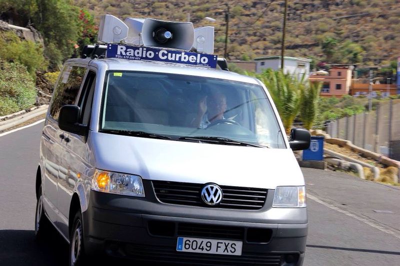 Montaje de sonido e iluminación de Radio Curbelo