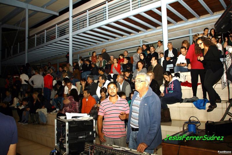 Montaje de sonido e iluminación de Radio Curbelo
